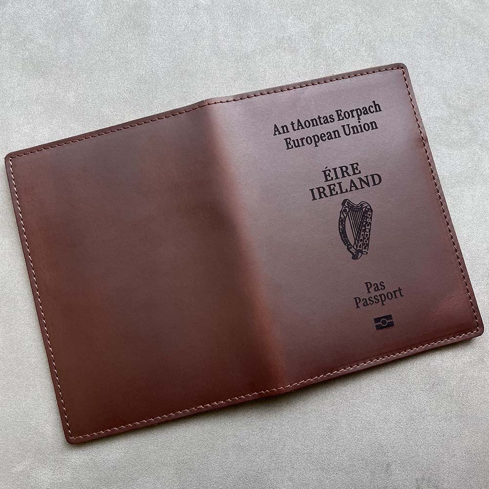 غلاف جواز سفر من الجلد الايرلي - مراجعة Travel Accessories Ireland وسعره