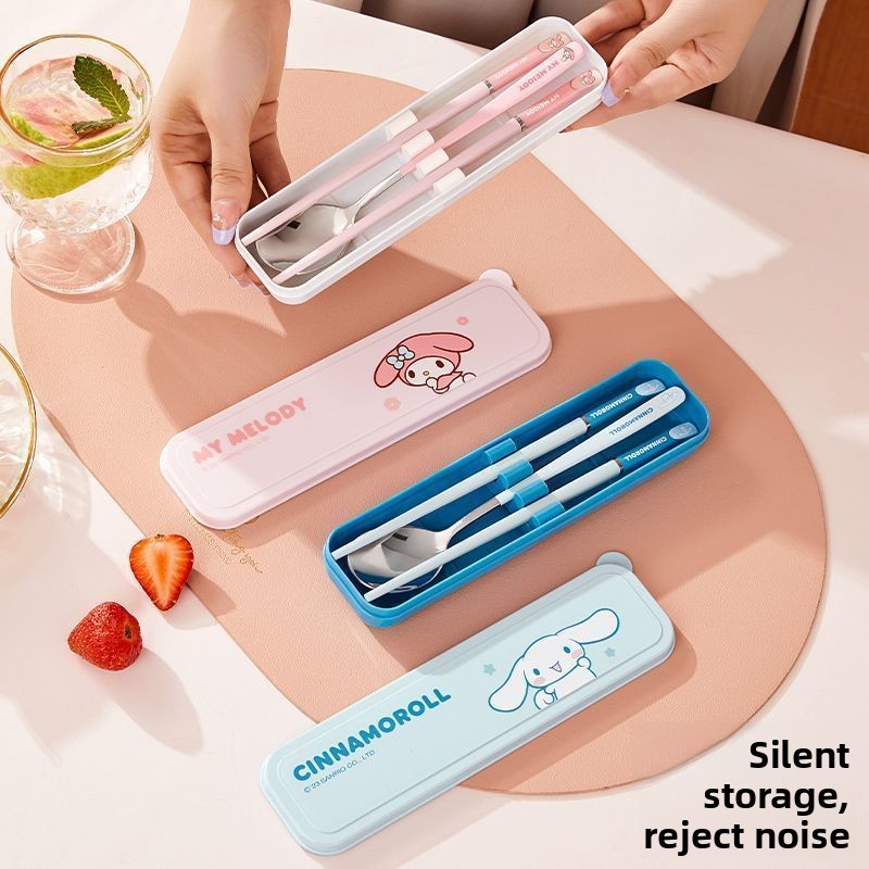 طقم أدوات مائدة محمول بتصميم ج - مراجعة Travel Accessories Gift Set وسعره