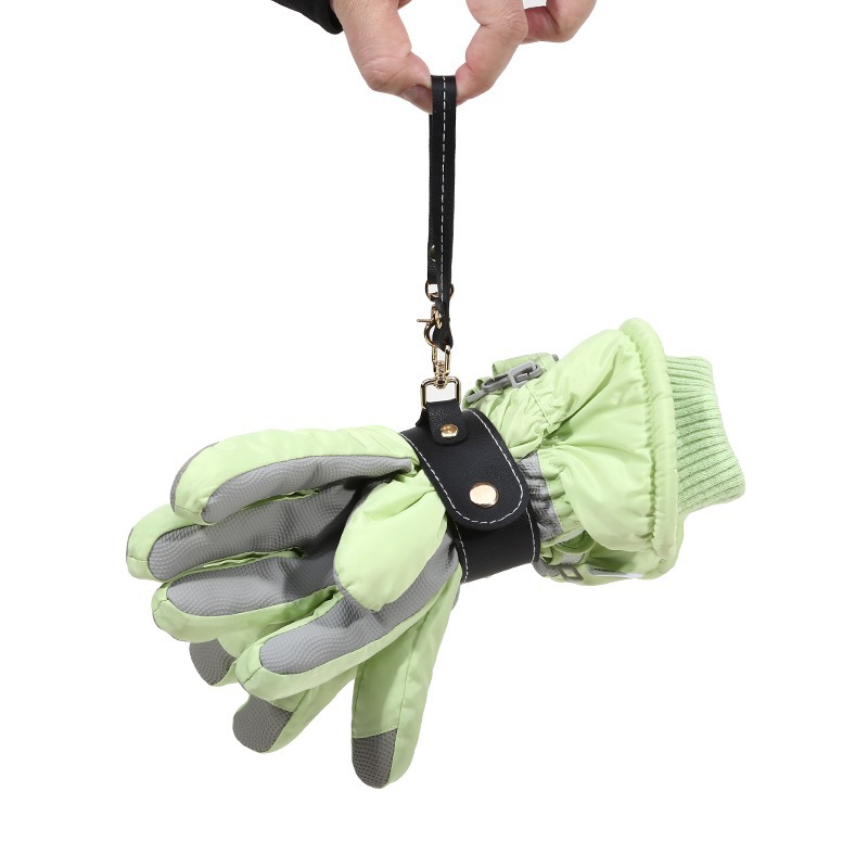 حامل قفاز لإكسسوارات السفر من  - مراجعة Travel Accessories Gift Ideas وسعره